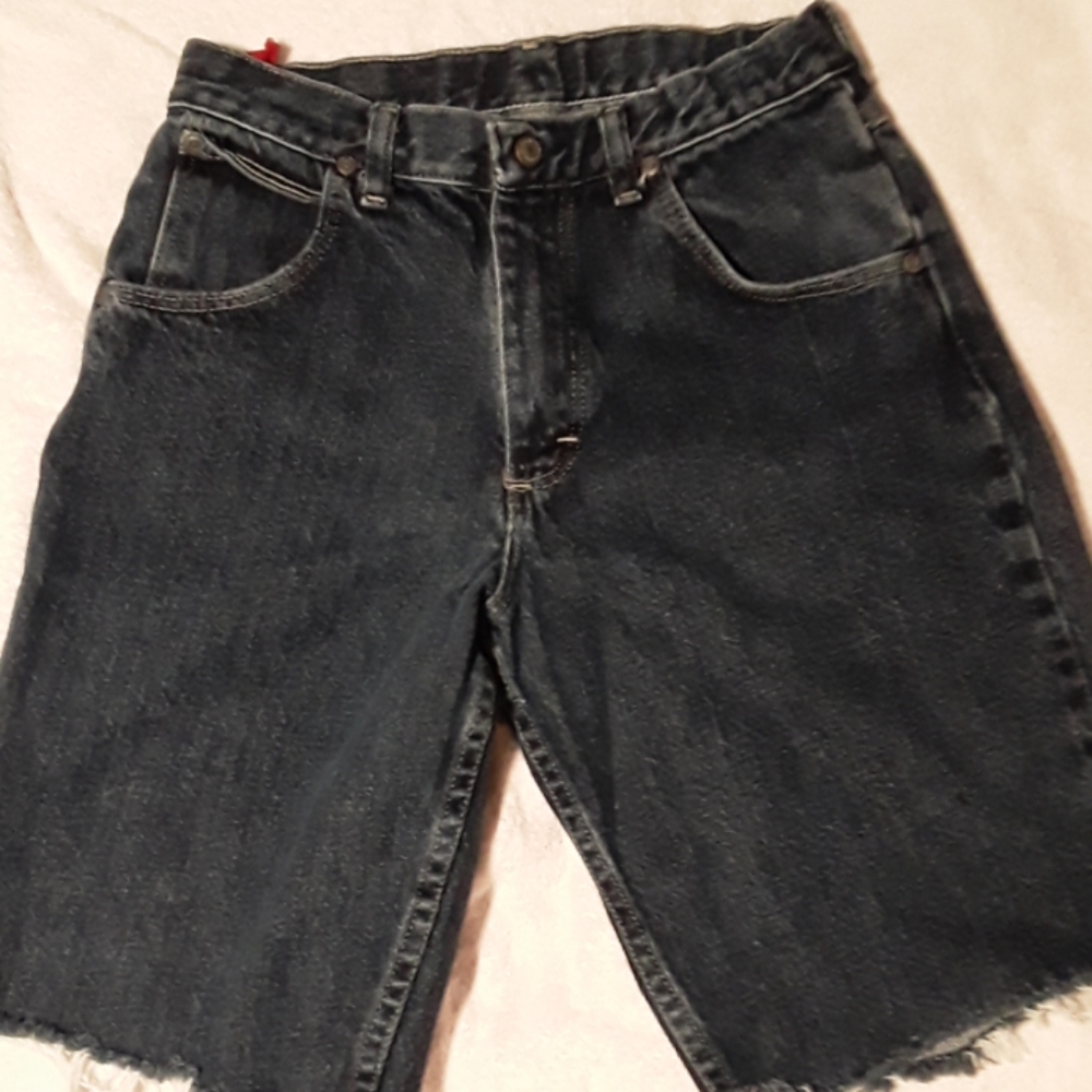 Women's cut off jeans.